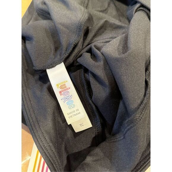 LuLaRoe Black TC Leggings - 1 Pair - Picture 2 of 2